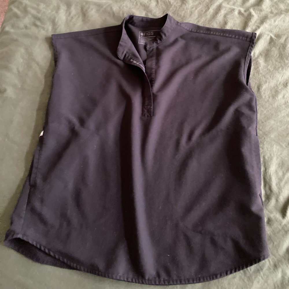 FIGS Rafaela scrub top. - Picture 3 of 3